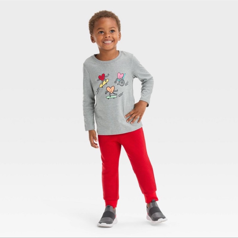 Boys, Valentine’s Day long sleeve graphic T-shirt and fleece jogger pants